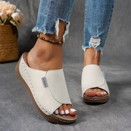 Cali™ Bequeme Sandalen mit Fußgewölbestütze